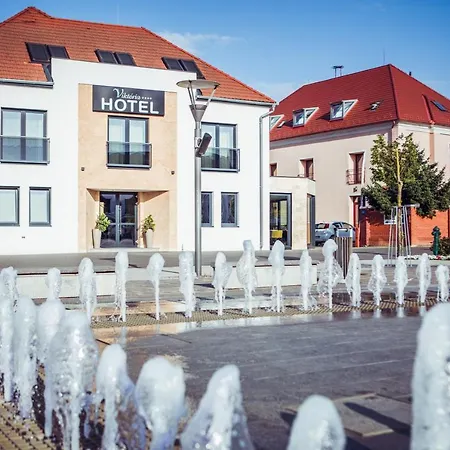 Viktória Hotel