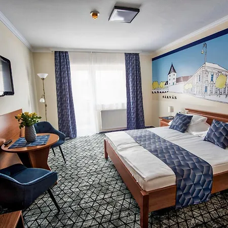 Viktória Hotel 3*