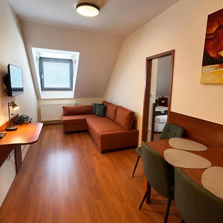 Viktoria Hotel 3*